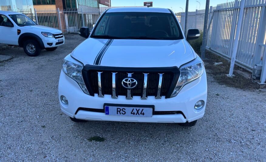 TOYOTA Land Cruiser 2.8 GX 3P