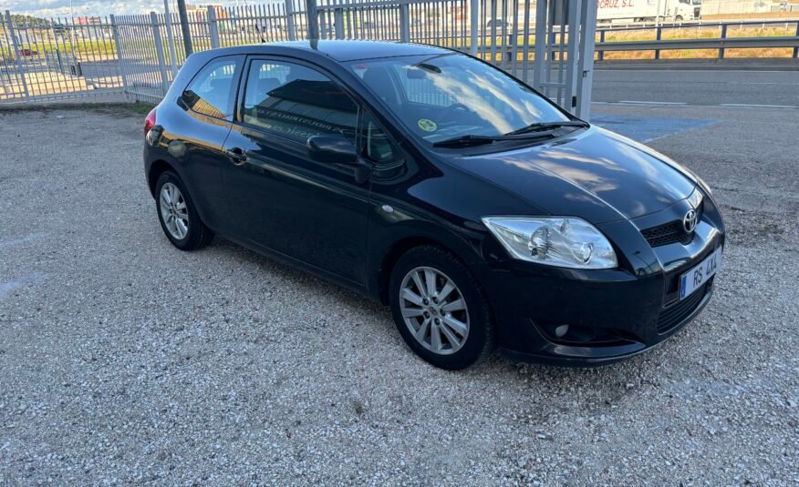 TOYOTA Auris 2.0 D4D SOL