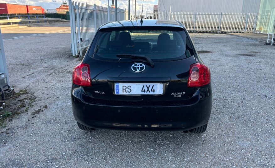 TOYOTA Auris 2.0 D4D SOL