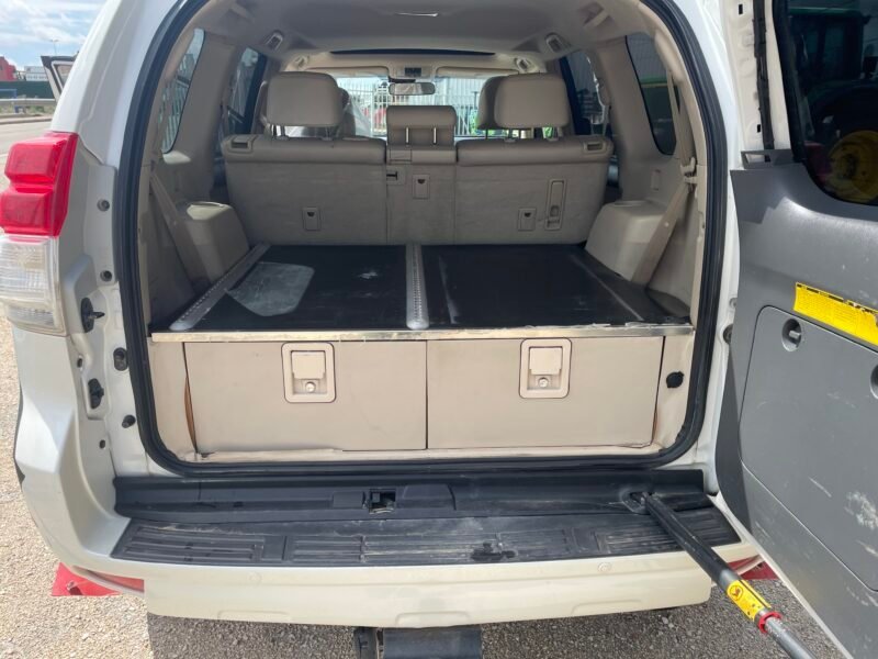 TOYOTA Land Cruiser 3.0 vx