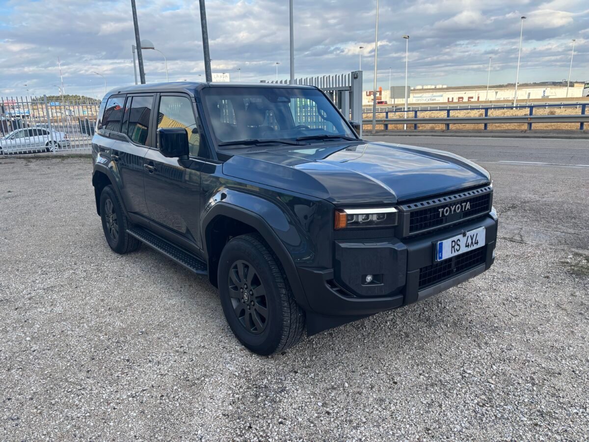 TOYOTA Land Cruiser VX 250