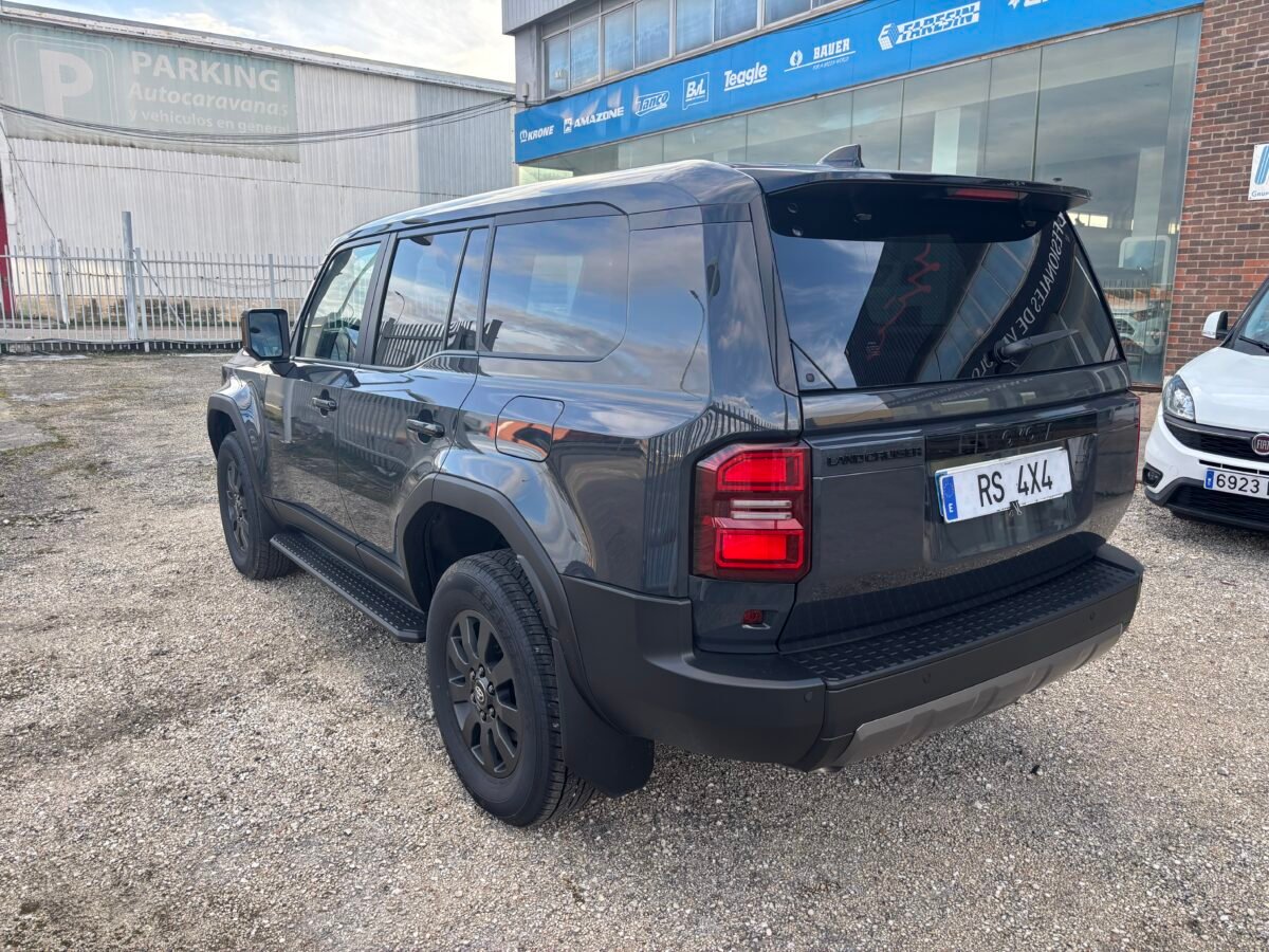 TOYOTA Land Cruiser VX 250