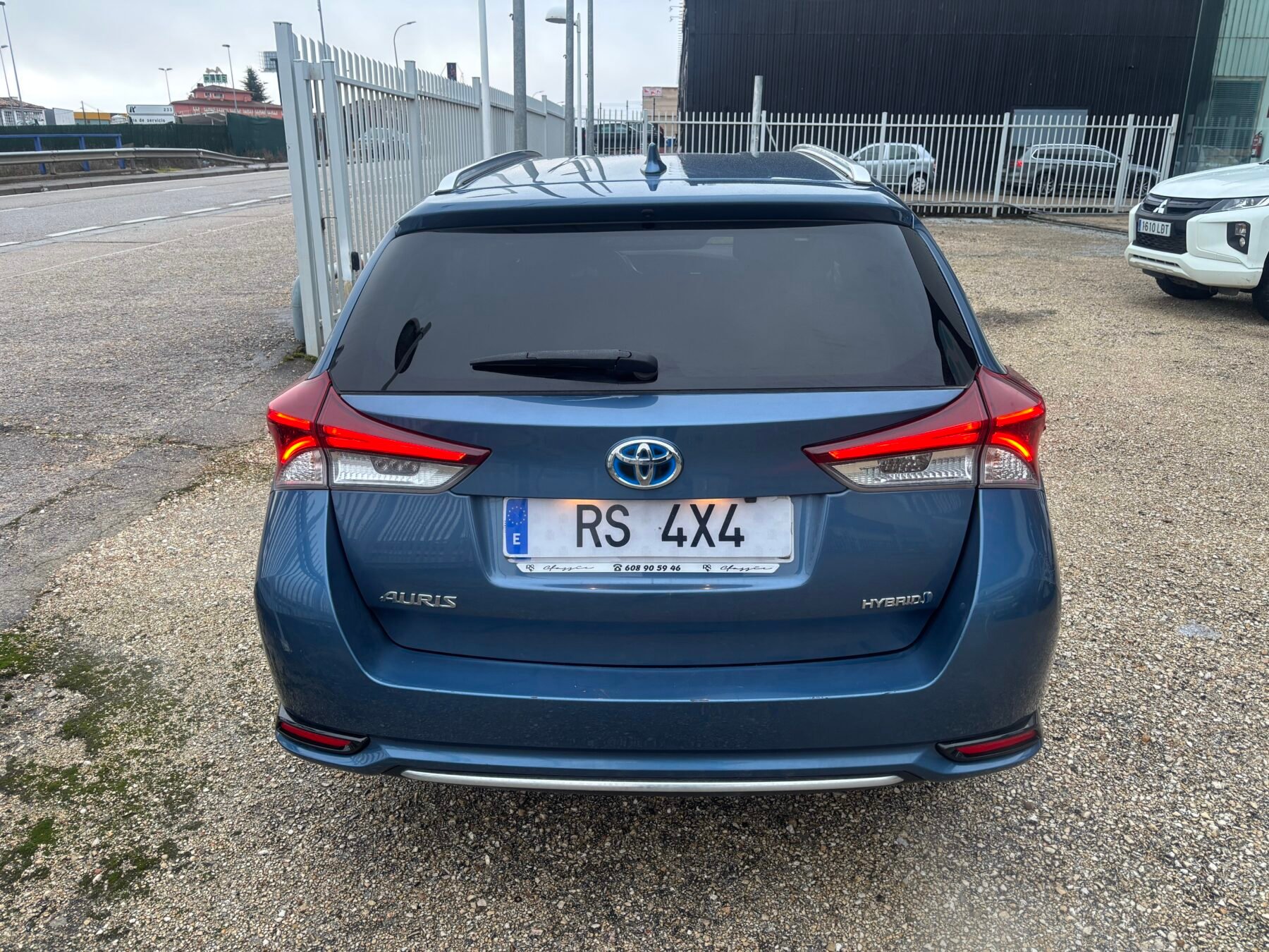 TOYOTA Auris TOURING SPORTS