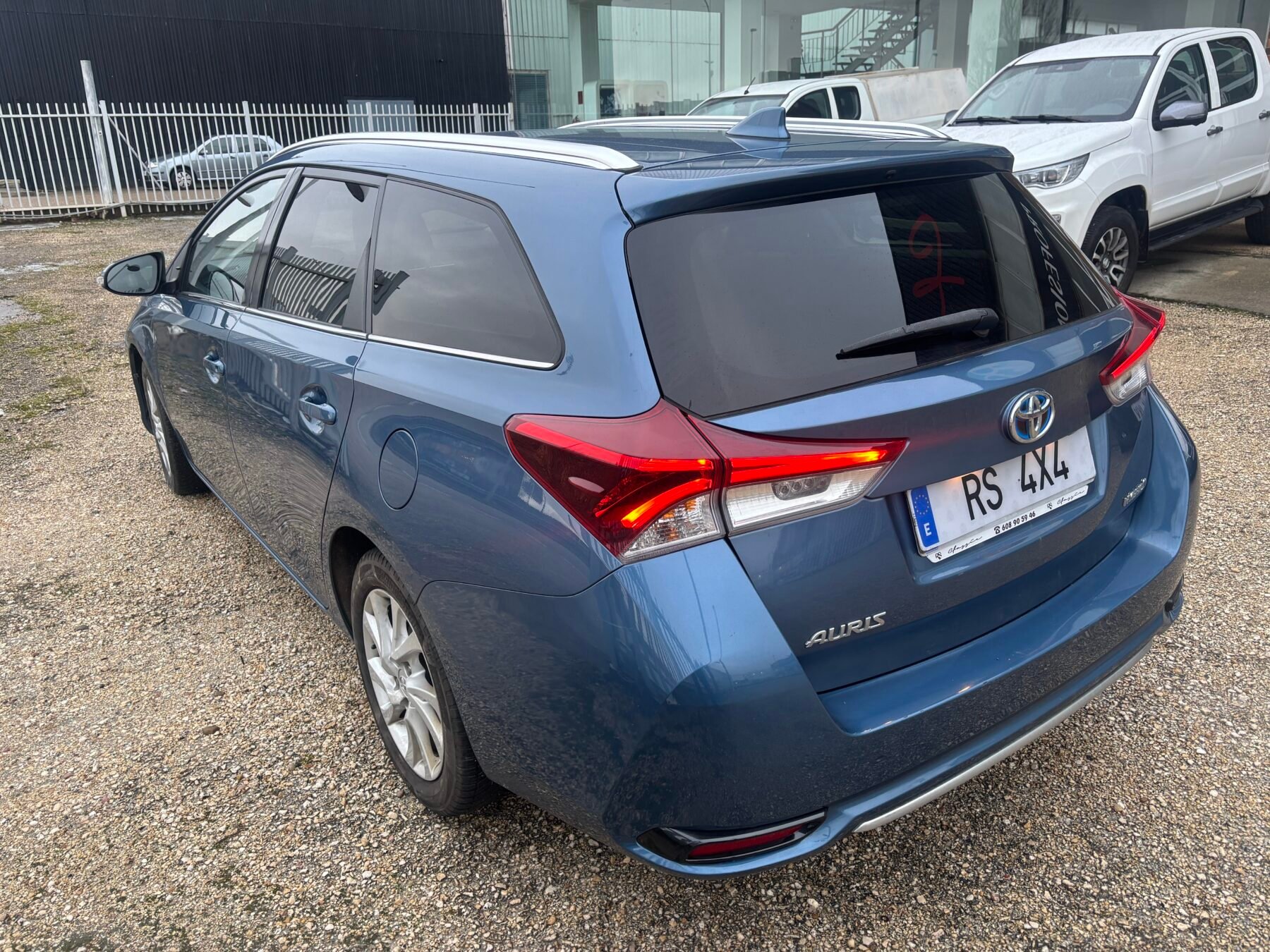 TOYOTA Auris TOURING SPORTS