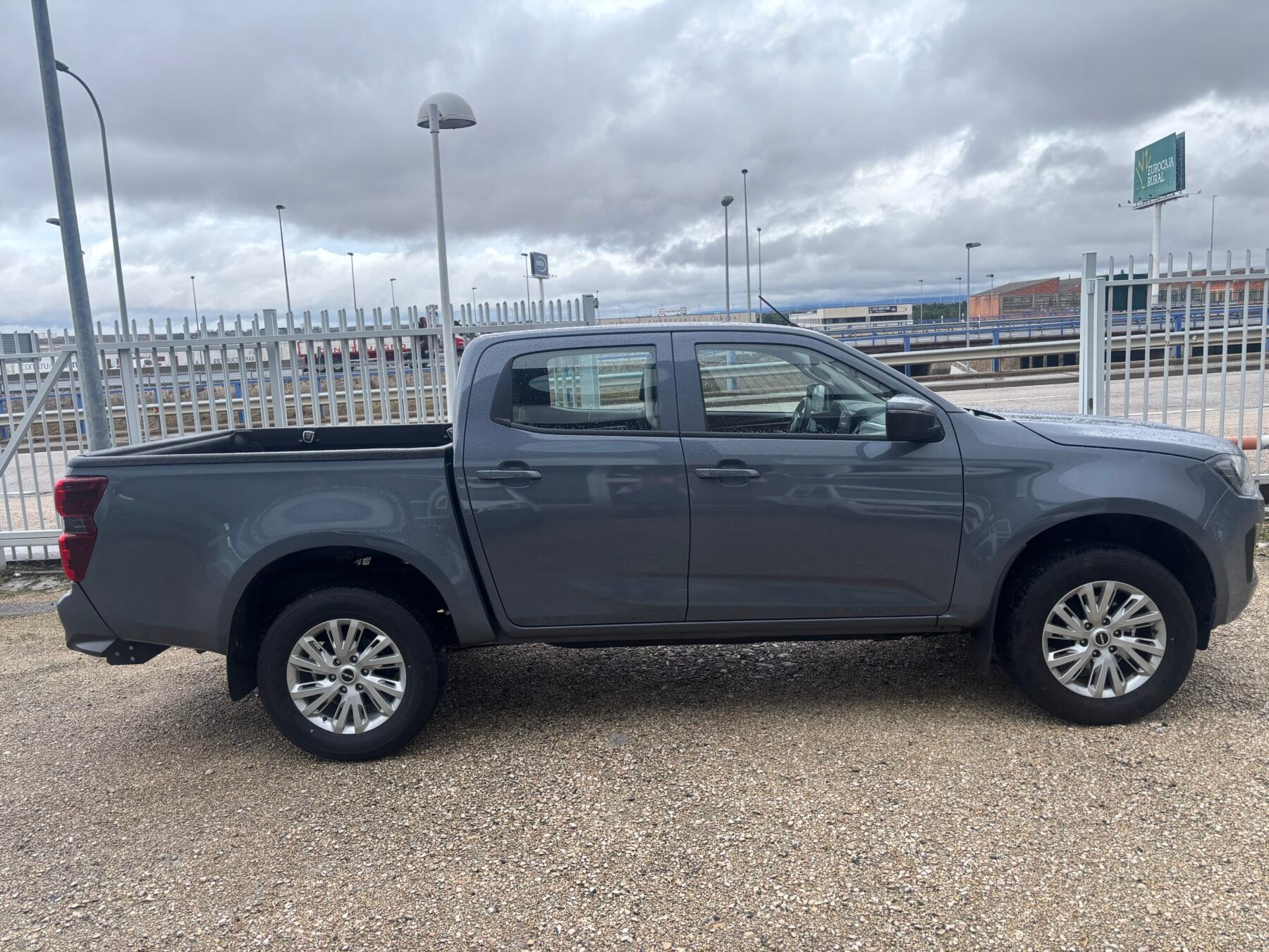 ISUZU D MAX N60 BB+