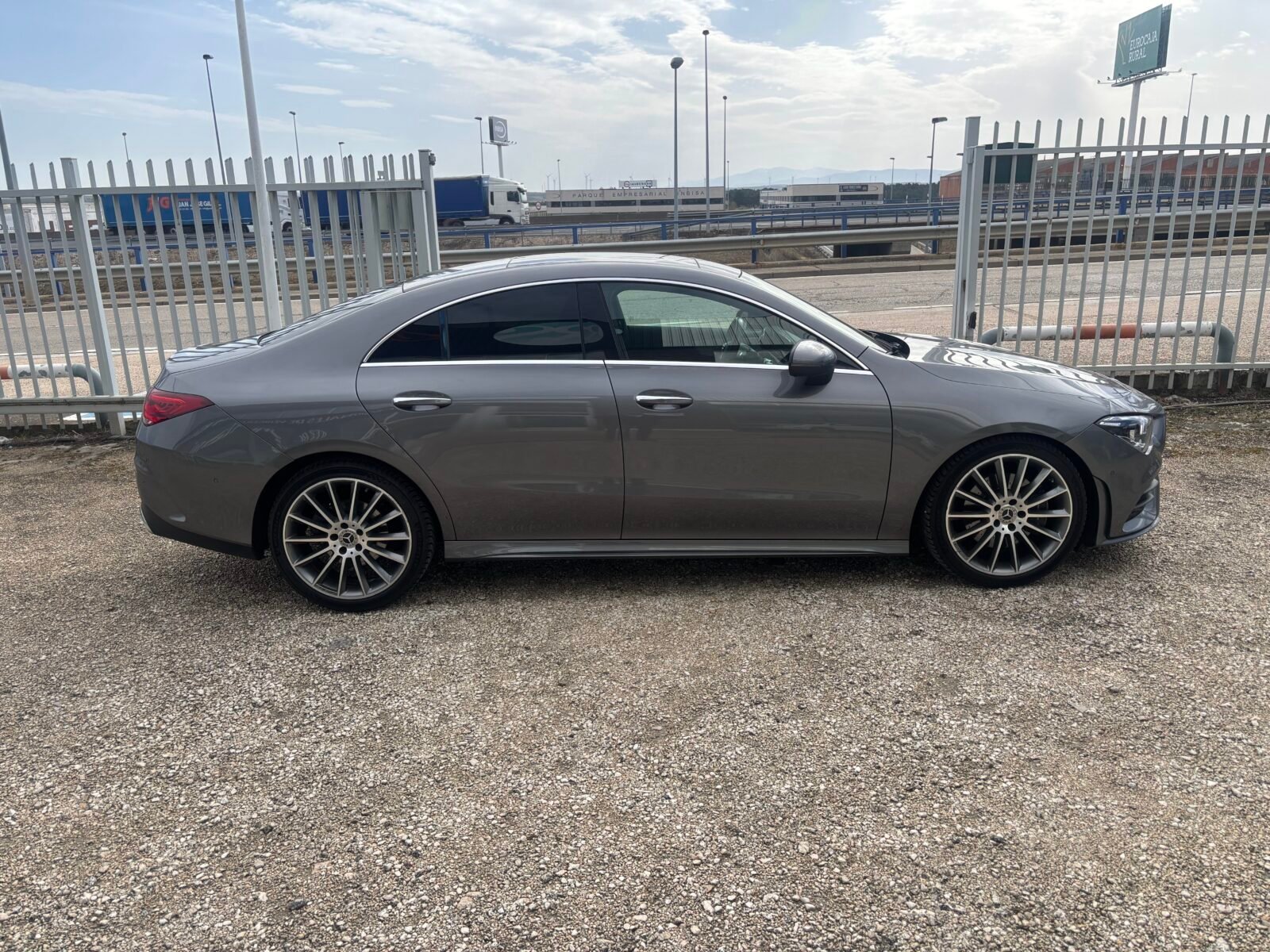 MERCEDES-BENZ CLA 200 D DCT