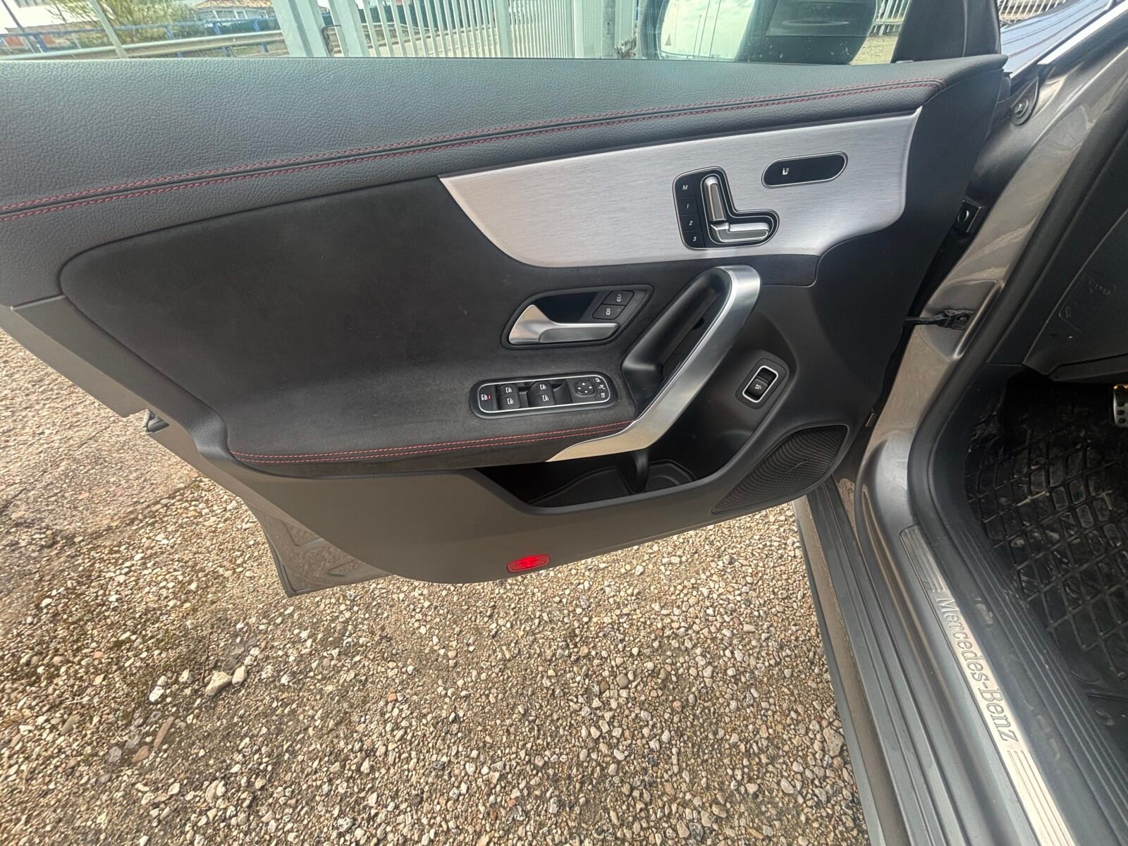 MERCEDES-BENZ CLA 200 D DCT