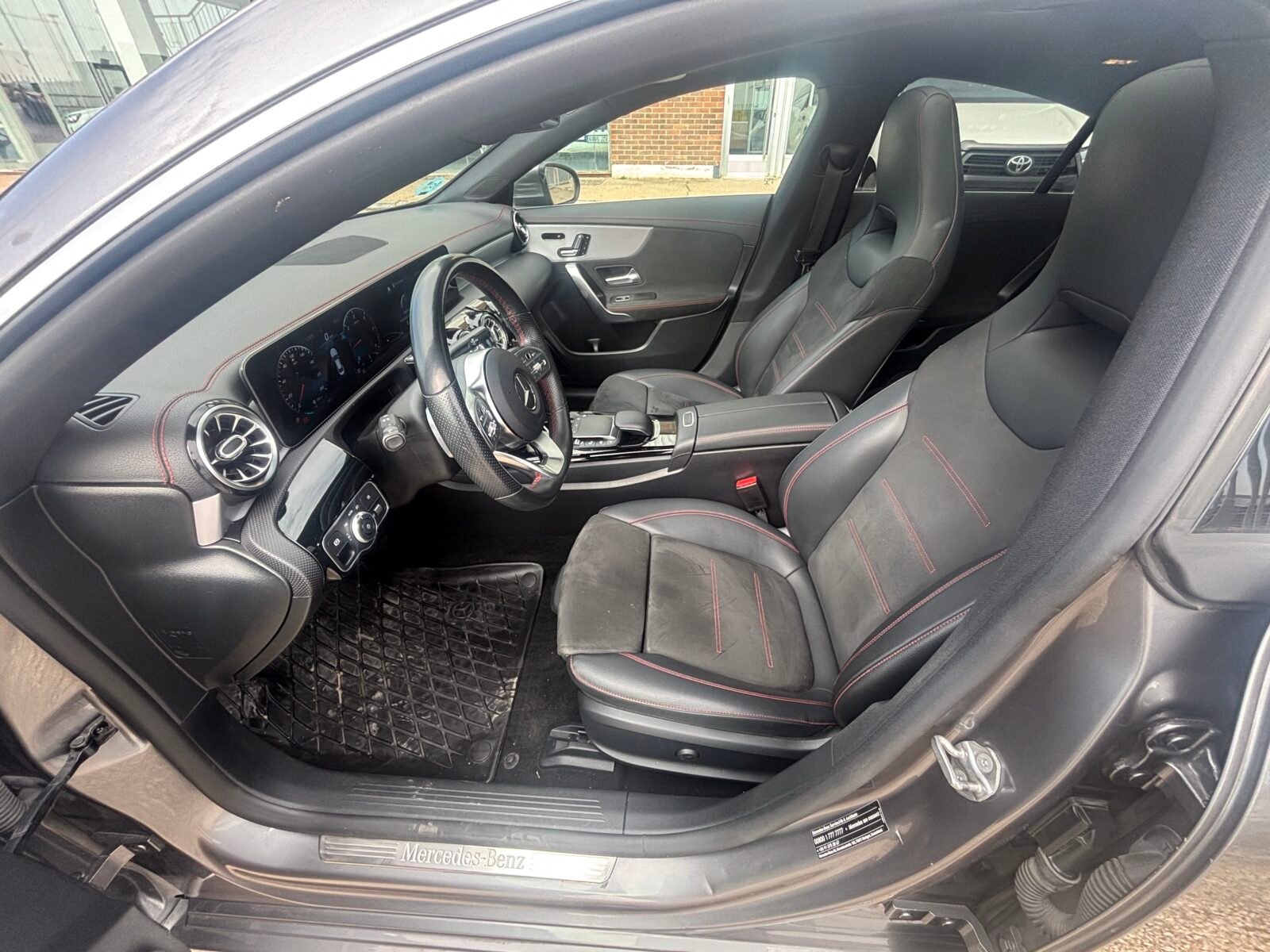 MERCEDES-BENZ CLA 200 D DCT