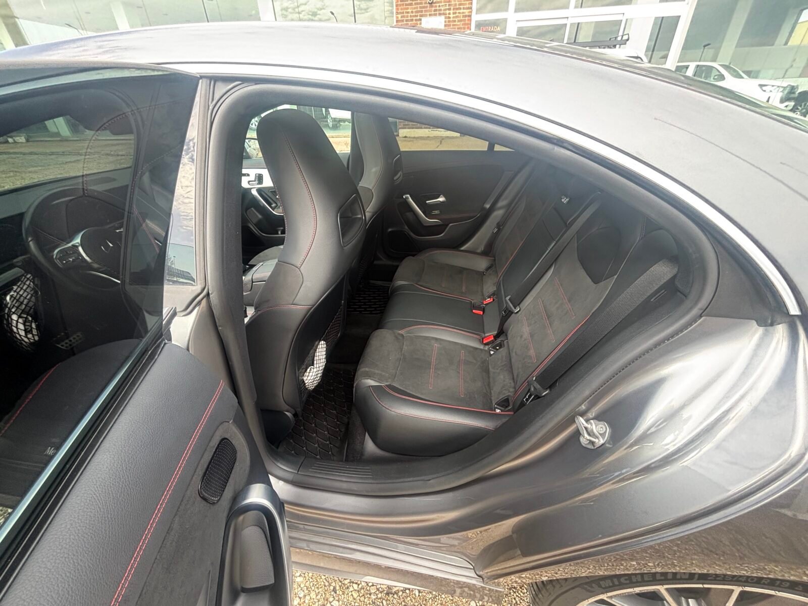MERCEDES-BENZ CLA 200 D DCT