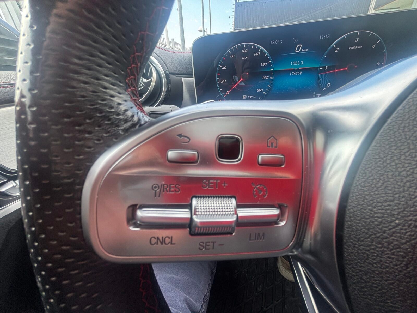 MERCEDES-BENZ CLA 200 D DCT
