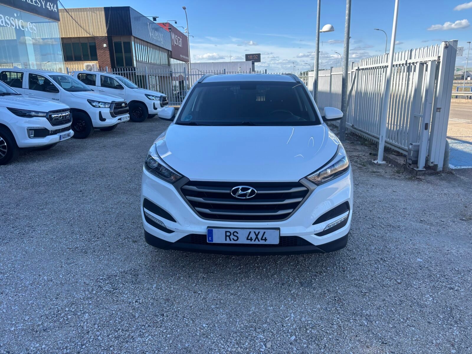 HYUNDAI TUCSON BLUE DRIVE ESSENCE 4X2